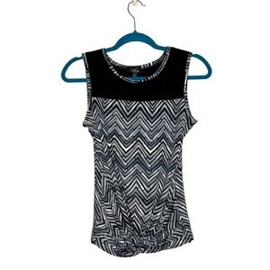 Rachel Rachel Gray Chevron Twisted Front Sleeveless Blouse
